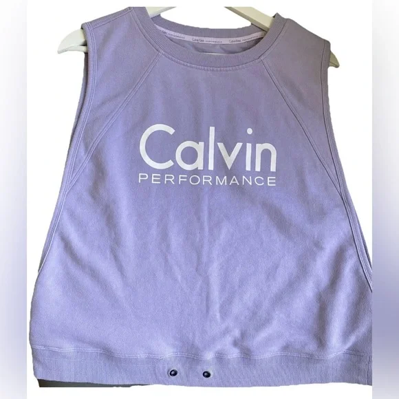 Calvin Klein women’s Light Lavender Crewneck Sweatshirt Size M ( small defect) - Picture 1 of 12